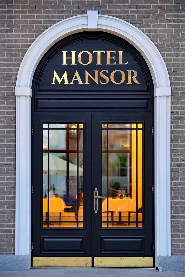 Hotel Mansor Ząbki Esterno foto